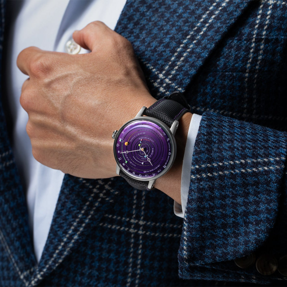 Christiaan van der Klaauw × Revolution Grand Planetarium Eccentric Si14 (Silicium)