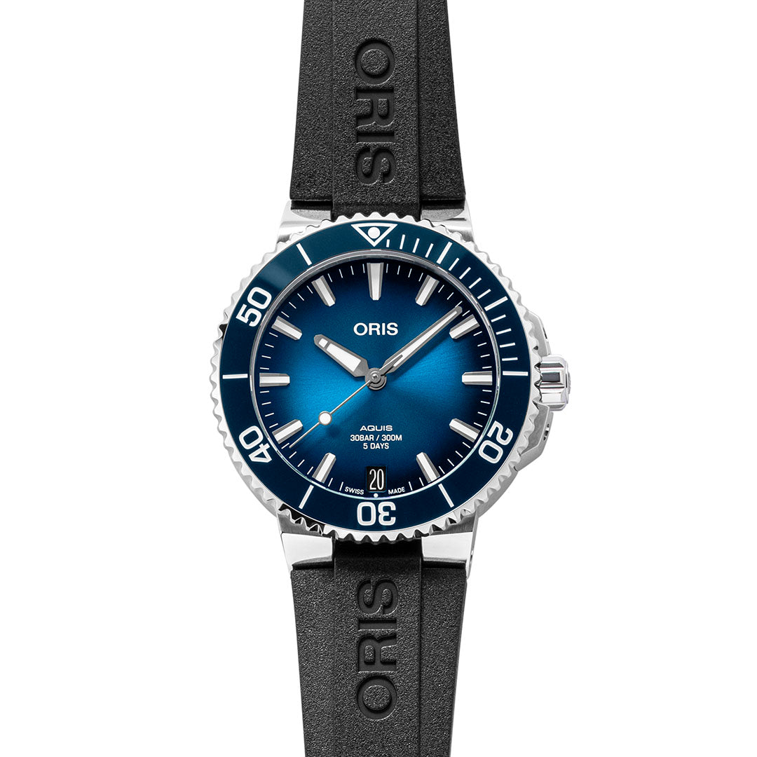 ORIS Aquis Date Caliber 400 with Rubber Strap