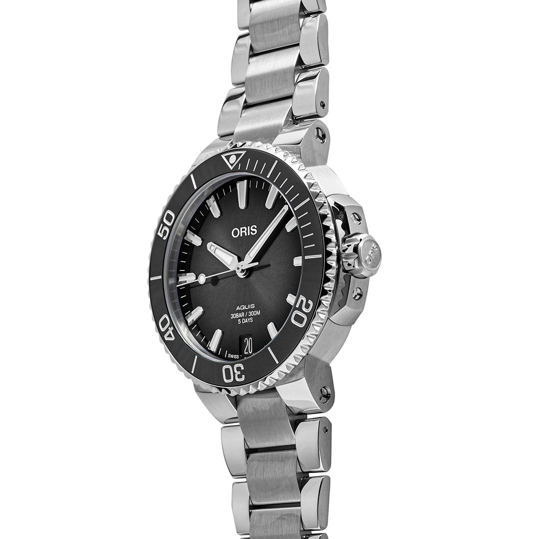 ORIS Aquis Date Caliber 400 with Stainless Steel Bracelet