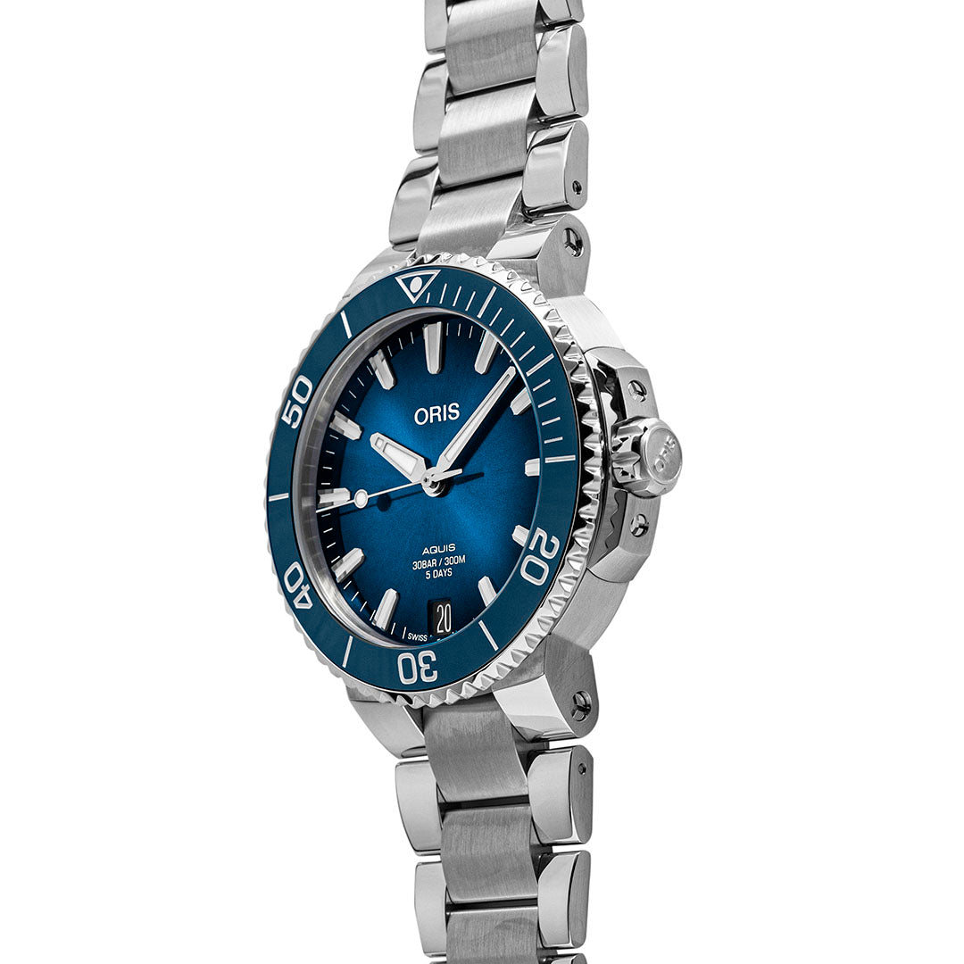 ORIS Aquis Date Caliber 400 with Stainless Steel Bracelet