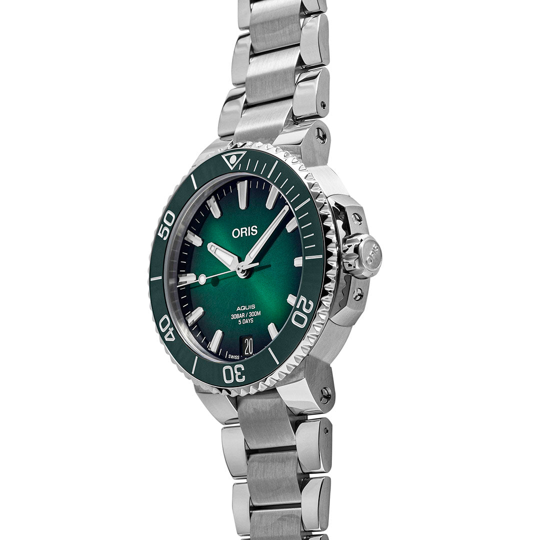 ORIS Aquis Date Caliber 400 with Stainless Steel Bracelet